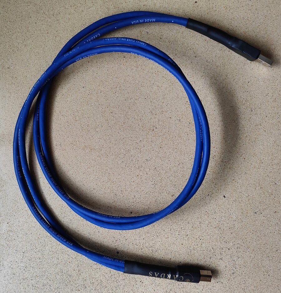 כבל USB.jpg