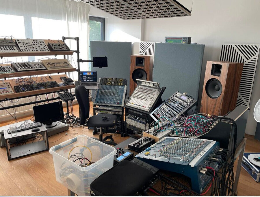 Eros9 Anniversary was used as monitor speaker in studio (1).jpg