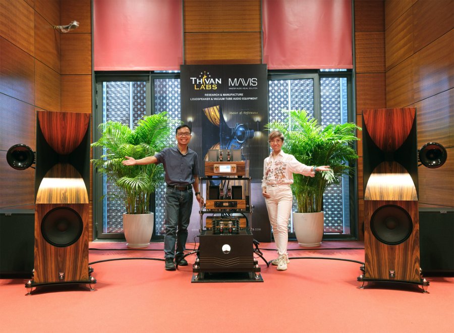 FLAGSHIP.jpg