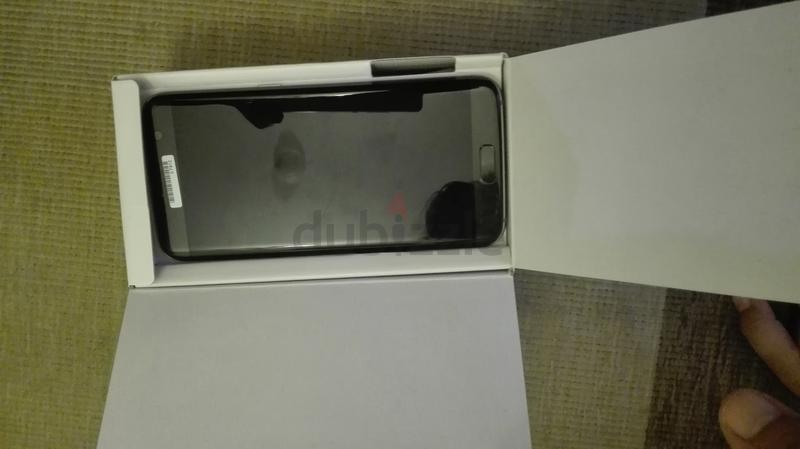 Purported-Galaxy-S7-Edge-leaks-in-Dubai-with-prices-and-box-contents.jpg