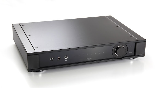rega_elicit_mk5_stereo_integrated_amplifier_review_matej_isak_mono_and_stereo_2021_2022_2023_0...jpg