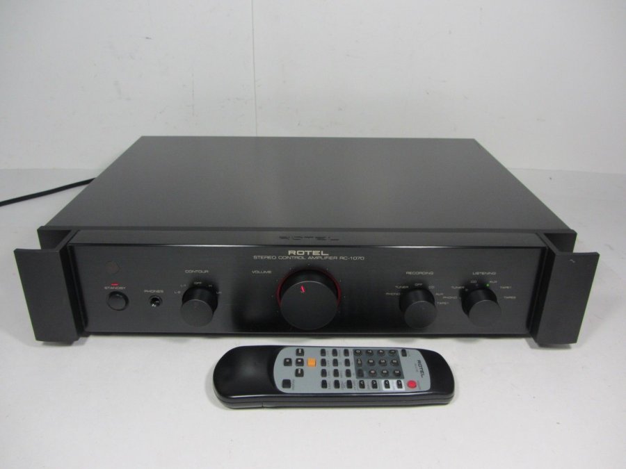 ROTEL RC1070 PRE.jpg