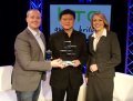 550x421xBen-Ho-and-Graham-Wheeler-accepts-award_jpg_pagespeed_ic_bObEKadej3.jpg