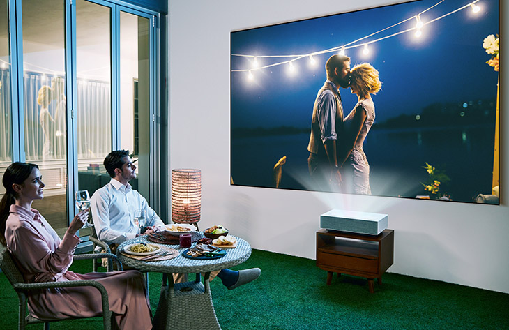 מקרני LG CINEBEAM 2022 מקרני LG CINEBEAM 2022