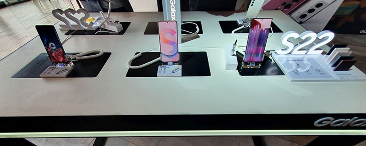Galaxy S22, S22 Plus Galaxy S22, S22 Plus
