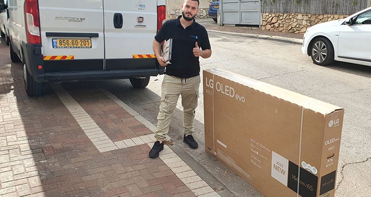 נציג ח.י מספק ומתקין לי את הטלוויזיה נציג ח.י מספק ומתקין לי את הטלוויזיה
