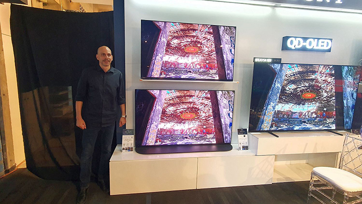 QD-OLED משמאל, מול OLED מימין