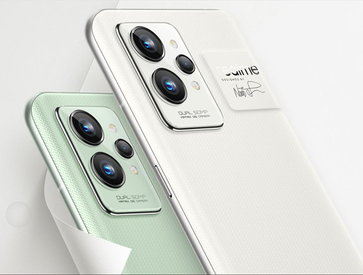 מערך המצלמות של GT 2 Pro מערך המצלמות של GT 2 Pro