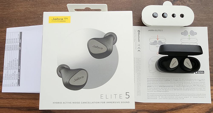 תכולת האריזה של ה-jabra elite 5 תכולת האריזה של ה-jabra elite 5