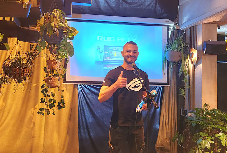 יוסי דמרי, אחראי יחסי ציבור בתחום המחשבים הניידים והסלולר יוסי דמרי, אחראי יחסי ציבור בתחום המחשבים הניידים והסלולר