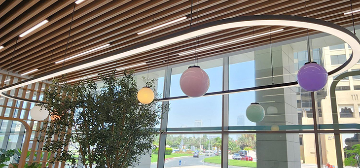 שליטה אופטימלית בתאורה הציבעונית של Philips Hue שליטה אופטימלית בתאורה הציבעונית של Philips Hue