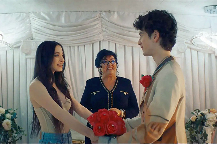 Anora