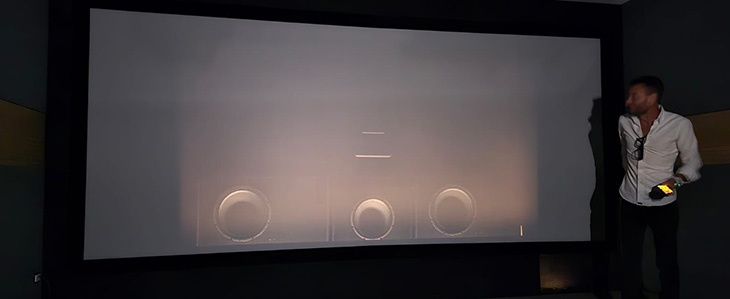 מסך הקרנה 180 אינטש 21:9 בד Acoustically Transparent