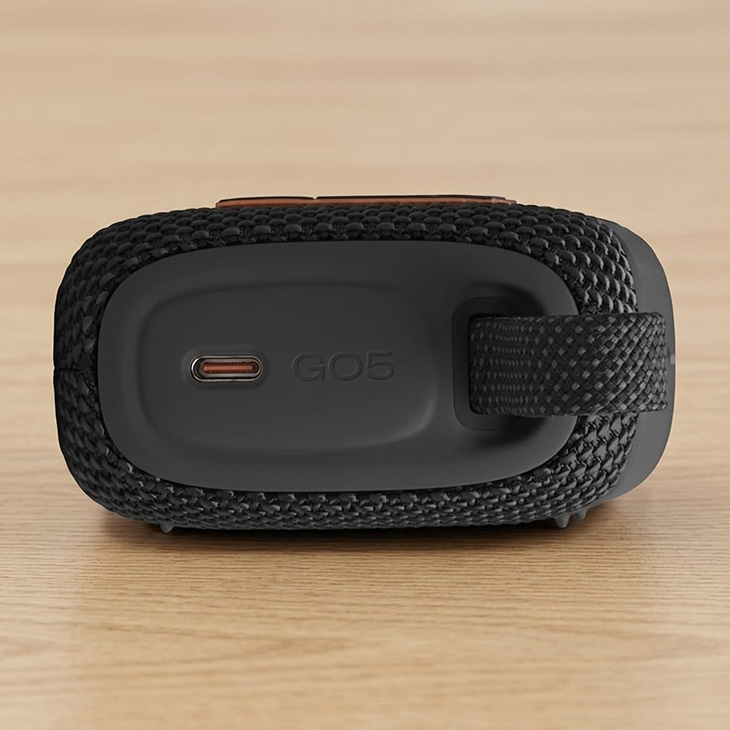 חיבור USB-C לטעינה