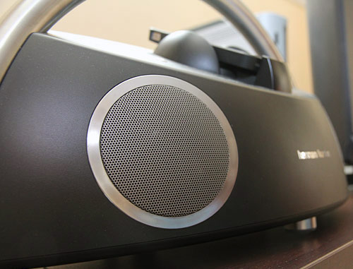 Harman Kardon Go&Play - תחנת עגינה לאייפון, ביקורת Harman Kardon Go&Play - תחנת עגינה לאייפון, ביקורת