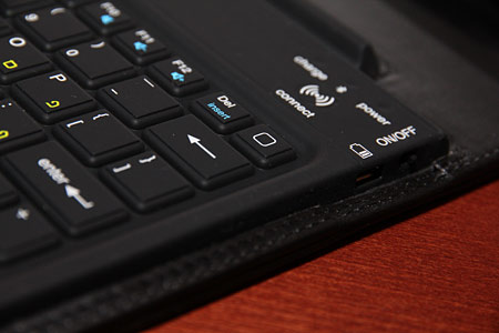 iKeyboard - נרתיק מקלדת - אביזר אייפד שימושי iKeyboard - נרתיק מקלדת - אביזר אייפד שימושי