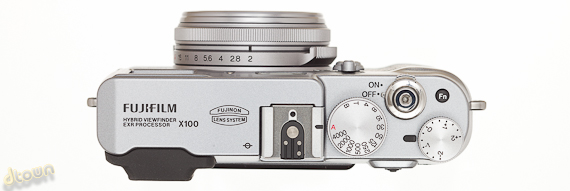 צילם: מיכאל כץ, ביקורת מצלמה פוג'י Fujifilm X100 צילם: מיכאל כץ, ביקורת מצלמה פוג'י Fujifilm X100