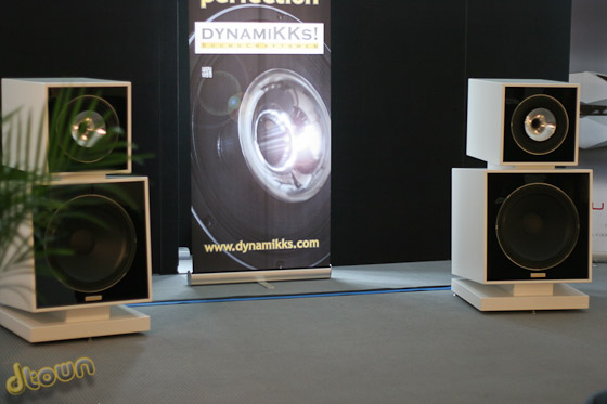 Dynamikks+NUFORCE Dynamikks+NUFORCE