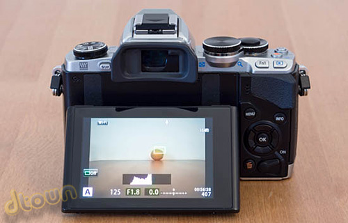 אולימפוס E-M10 - ביקורת מצלמה