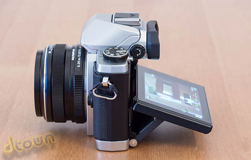 אולימפוס E-M10 - ביקורת מצלמה