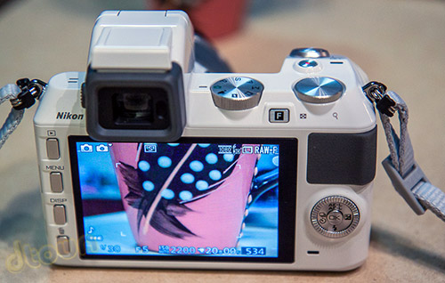 Nikon 1 V2 - ביקורת מצלמה