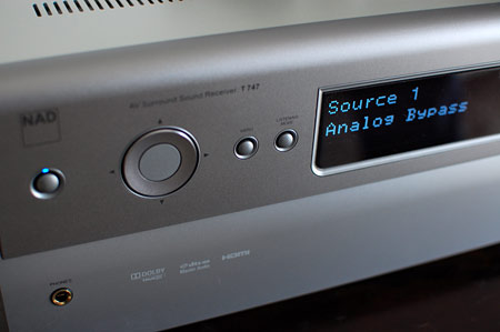 NAD T747