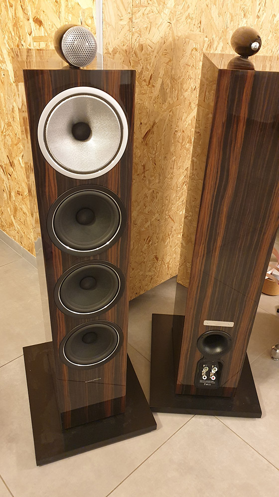 רמקולים Bowers & Wilkins 702 S2 רמקולים Bowers & Wilkins 702 S2