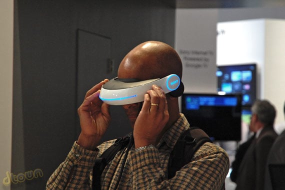 תערוכת CES - משקפי תלת מימד OLED תערוכת CES - משקפי תלת מימד OLED