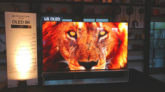 מסך ספינת הדגל ה-LG OLED ZX בגודל 88' מסך ספינת הדגל ה-LG OLED ZX בגודל 88'
