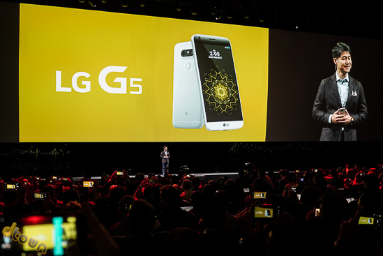 LG G5 ביקורת ראשונית - הצצה