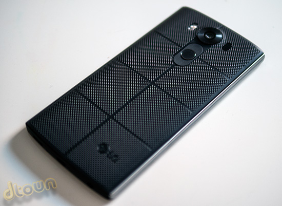 LG V10 ביקורת