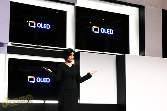 פנסוניק EZ1000 OLED