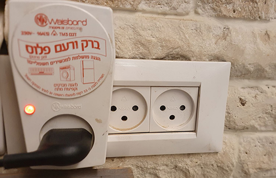 דוגמא להתקן נקודתי עם השהייה