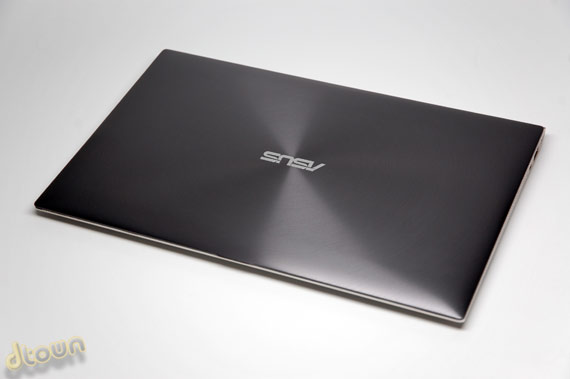 הצצה ראשונה: אולטרה בוק אסוס Zenbook UX21 / UX31 הצצה ראשונה: אולטרה בוק אסוס Zenbook UX21 / UX31