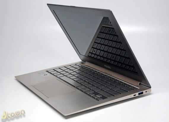 הצצה ראשונה: אולטרה בוק אסוס Zenbook UX21 / UX31 הצצה ראשונה: אולטרה בוק אסוס Zenbook UX21 / UX31