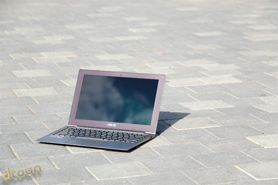 הצצה ראשונה: אולטרה בוק Asus Zenbook UX21 / UX31 הצצה ראשונה: אולטרה בוק Asus Zenbook UX21 / UX31