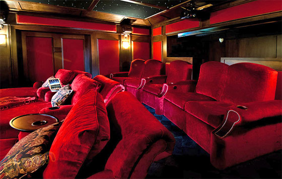 אולם קולנוע ביתי