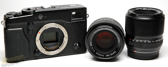 Fujifilm X-Pro1 - מצלמה עם עינית היברידית, עדשות