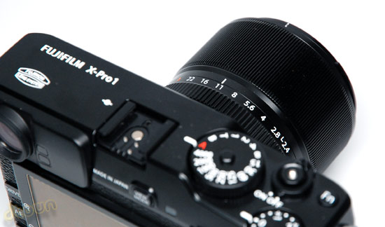 Fujifilm X-Pro1 - מצלמה עם עינית היברידית, הצצה ראשונה Fujifilm X-Pro1 - מצלמה עם עינית היברידית, הצצה ראשונה