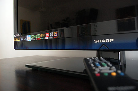 Sharp LE700