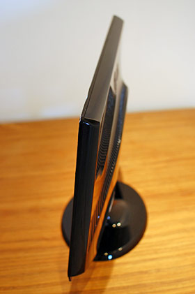 LG W2253