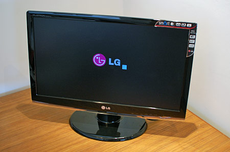 LG W2253
