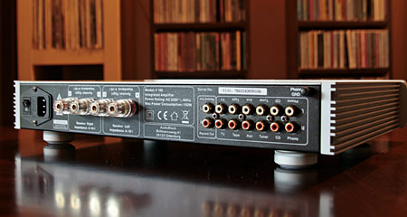 Block - Integrated Amp & CD Player