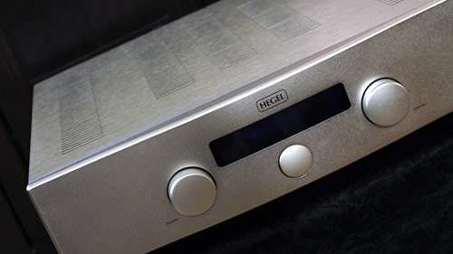 Hegel H100 - ביקורת מגבר משולב Hegel H100 - ביקורת מגבר משולב